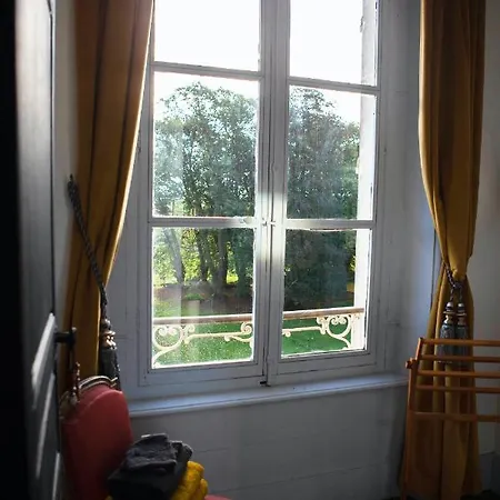 Chateau De En Sery Bouillancourt-en-Sery