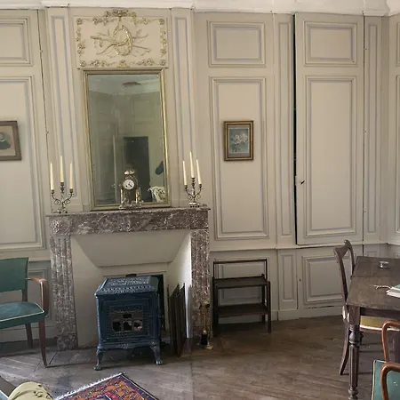 Chateau De En Sery 住宿加早餐酒店