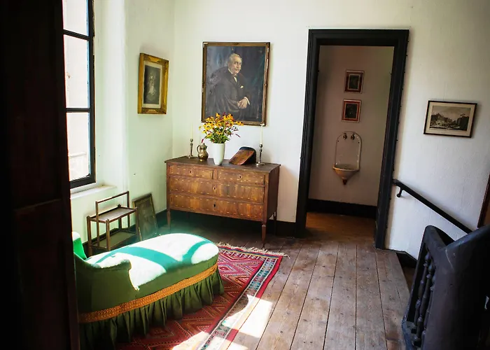 Chateau De En Sery * Bouillancourt-en-Sery