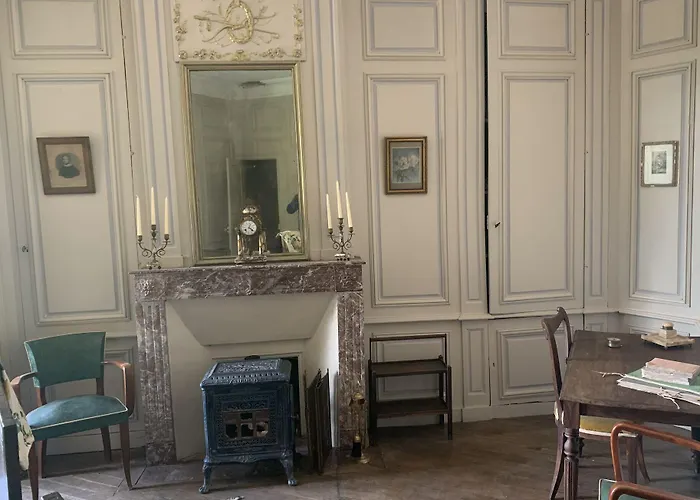 Chateau De En Sery Couette-café